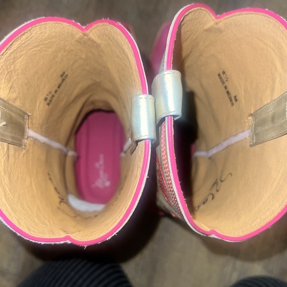 Macie Dean Pink Boots ✨ - Picture 7 of 7